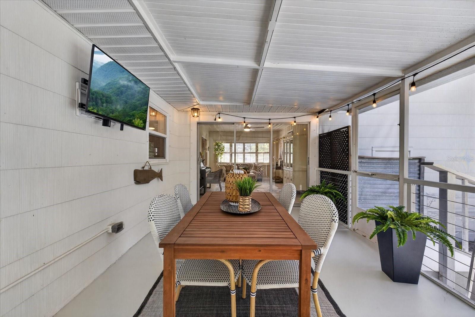 2400 9TH AVE N, ST PETERSBURG, FL, 33713