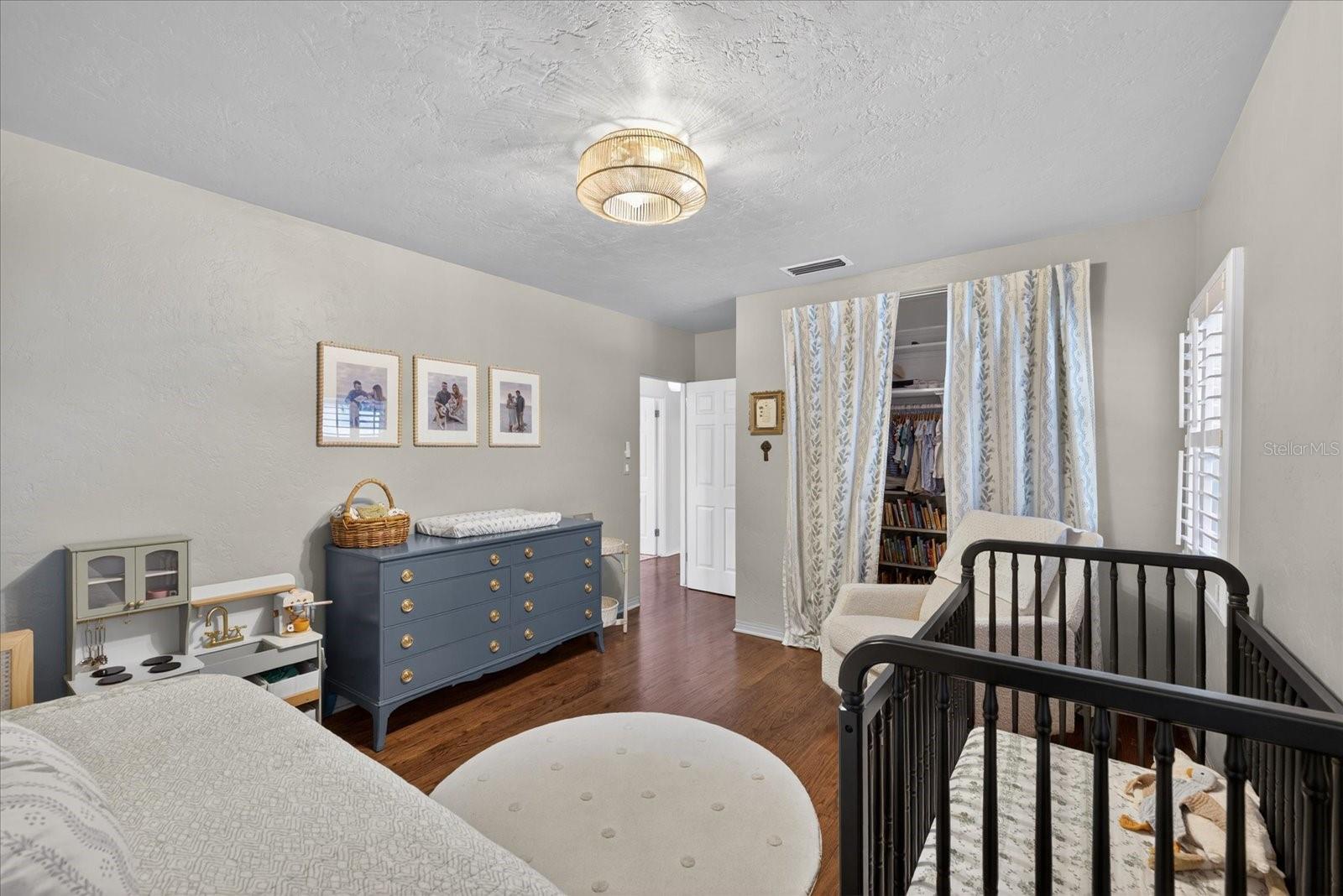 2400 9TH AVE N, ST PETERSBURG, FL, 33713