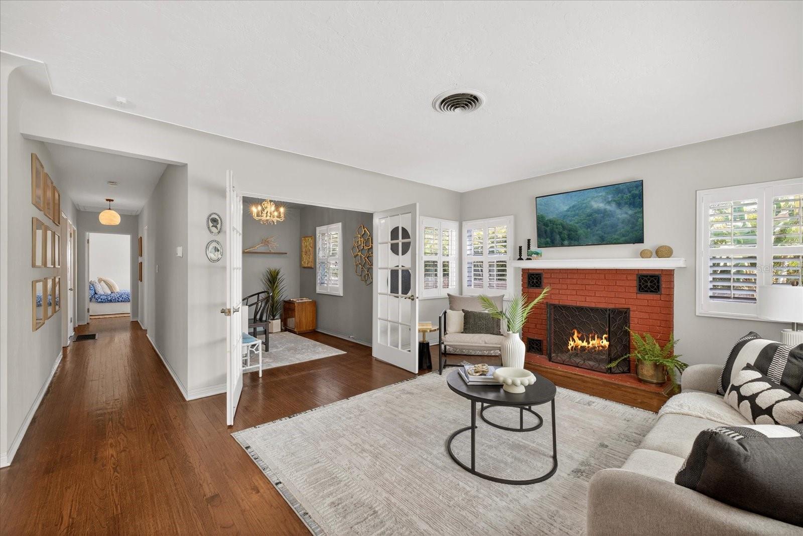 2400 9TH AVE N, ST PETERSBURG, FL, 33713
