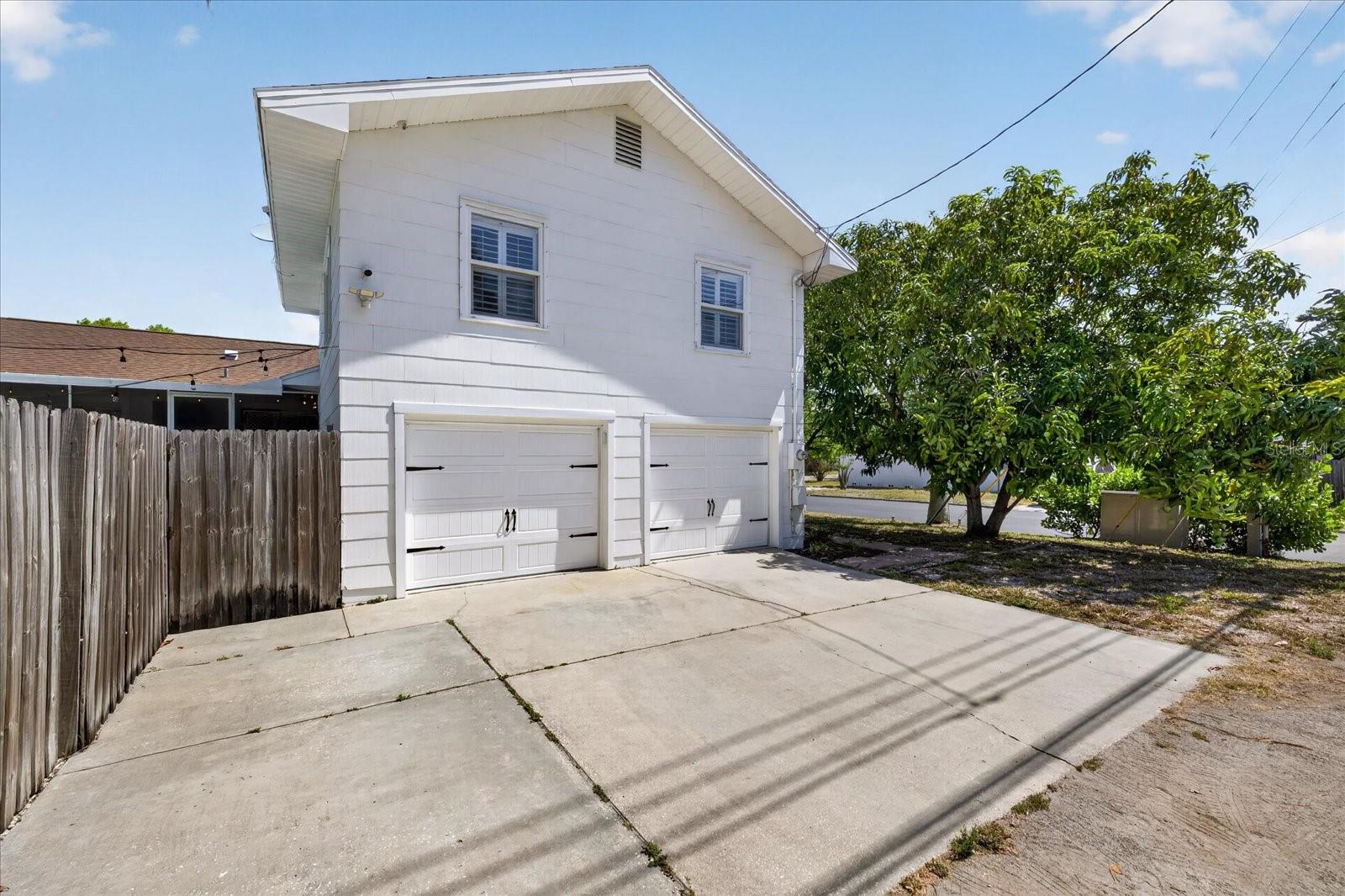 2400 9TH AVE N, ST PETERSBURG, FL, 33713