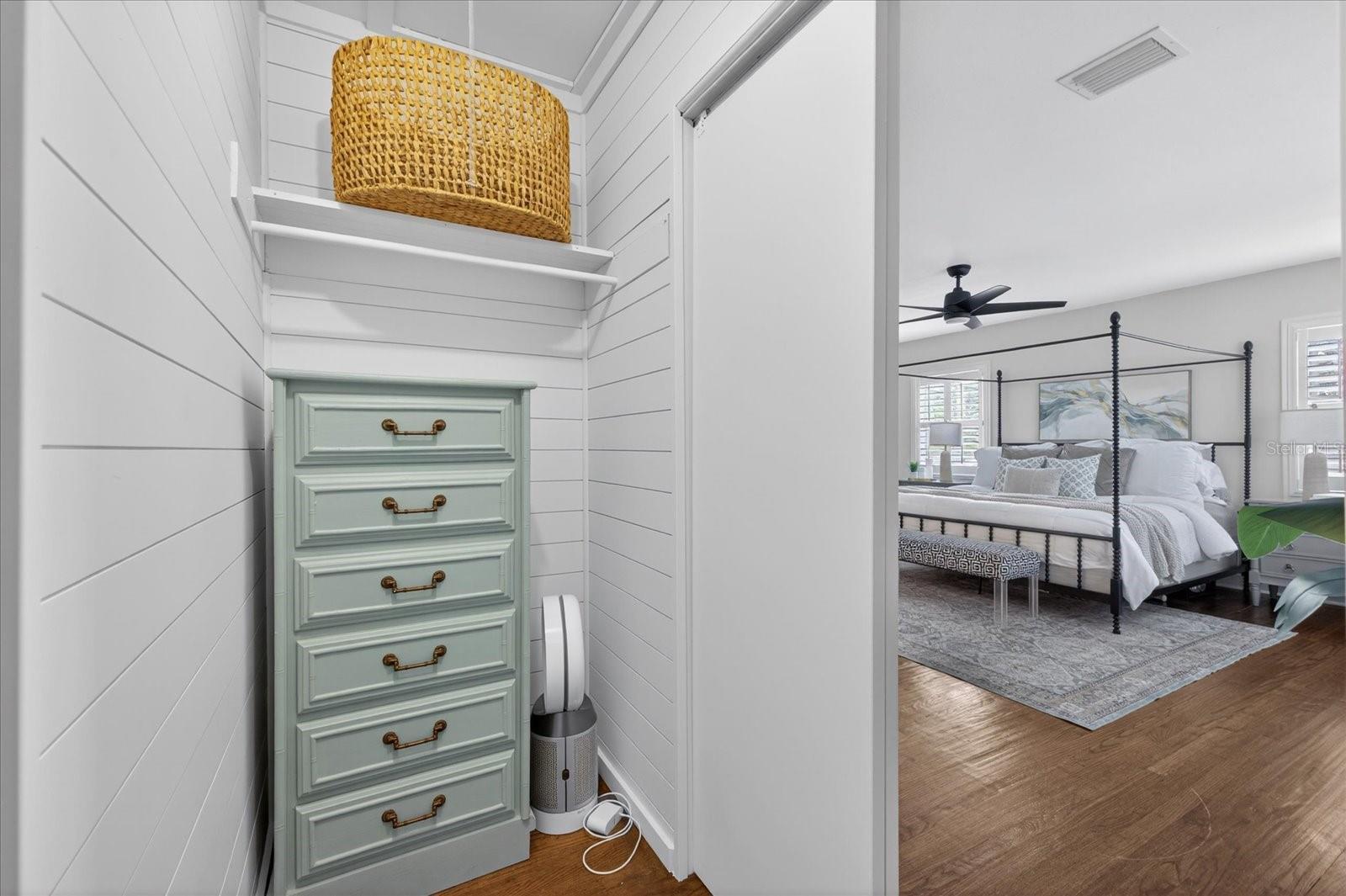 2400 9TH AVE N, ST PETERSBURG, FL, 33713