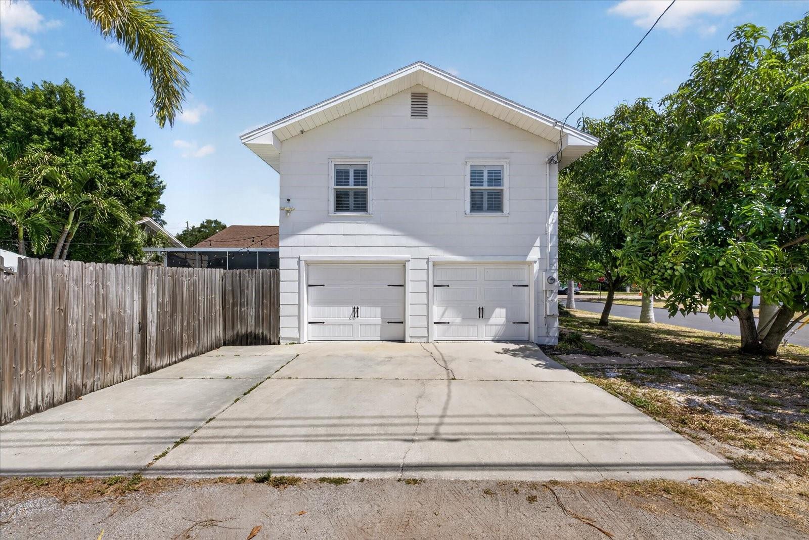 2400 9TH AVE N, ST PETERSBURG, FL, 33713