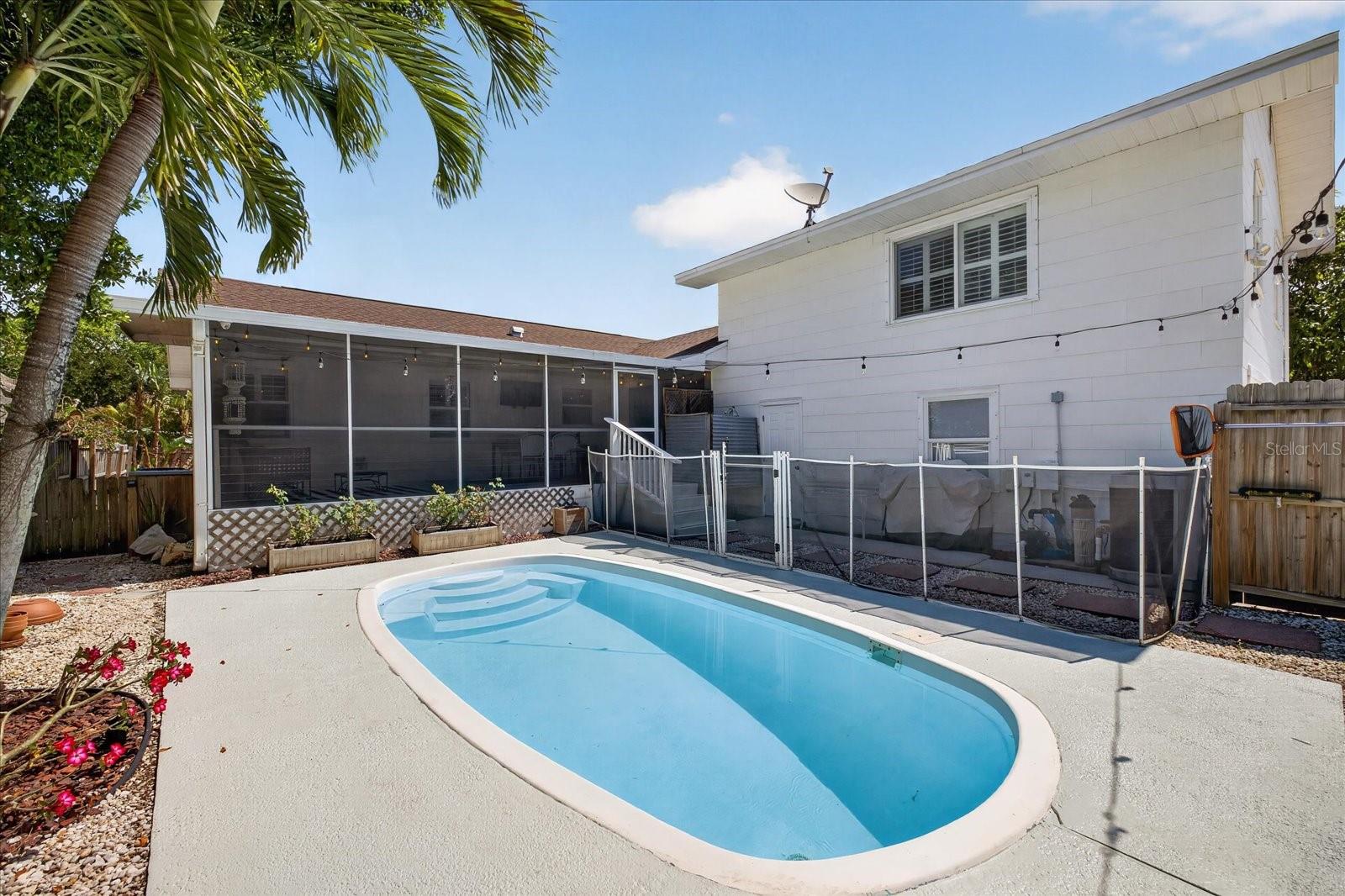 2400 9TH AVE N, ST PETERSBURG, FL, 33713