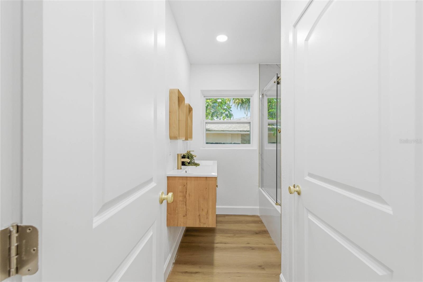 111 ORANGEVIEW AVE, CLEARWATER, FL, 33755