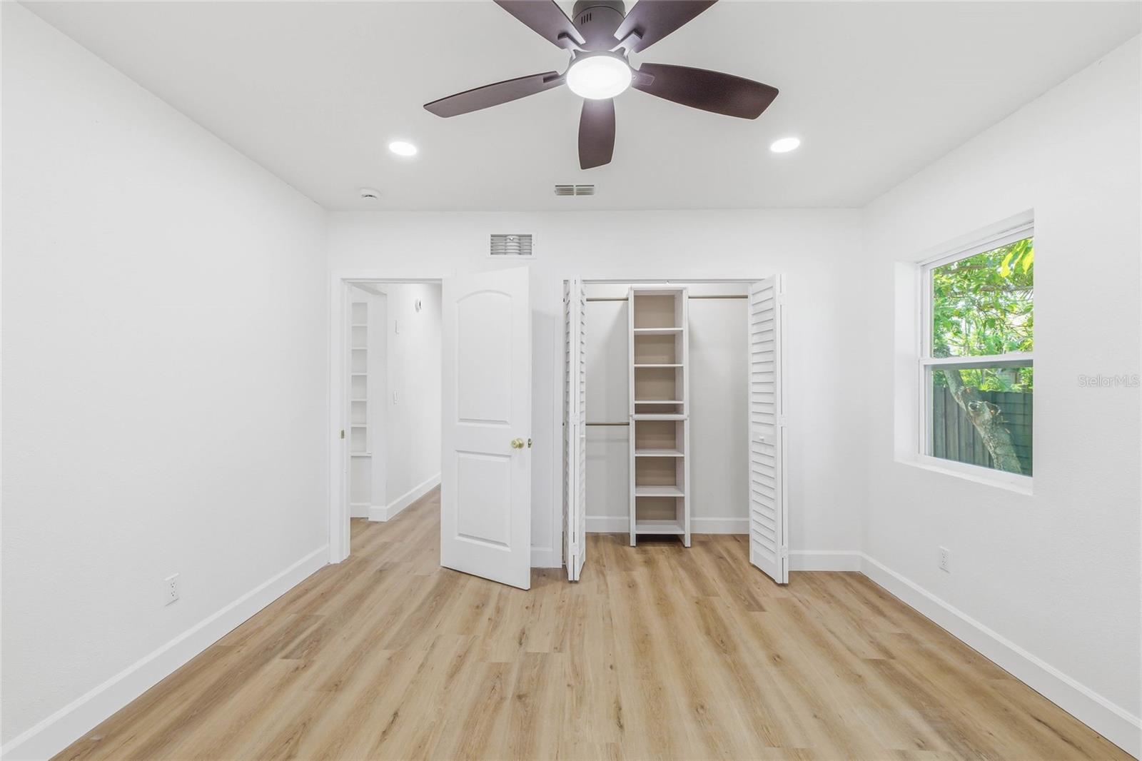 111 ORANGEVIEW AVE, CLEARWATER, FL, 33755