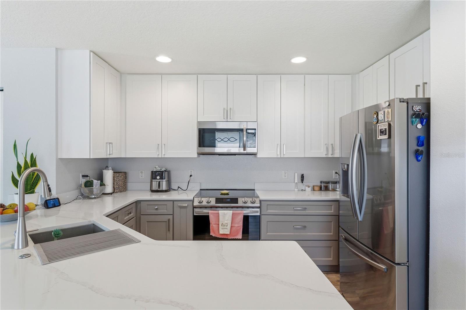 3045 SEAVIEW CASTLE DR, KISSIMMEE, FL, 34746