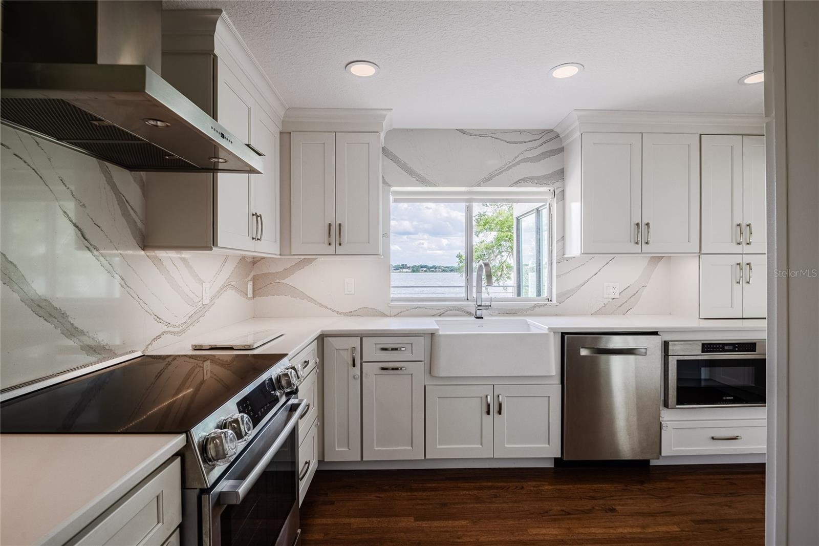 7 LAKE HOLLINGSWORTH DR, LAKELAND, FL, 33803