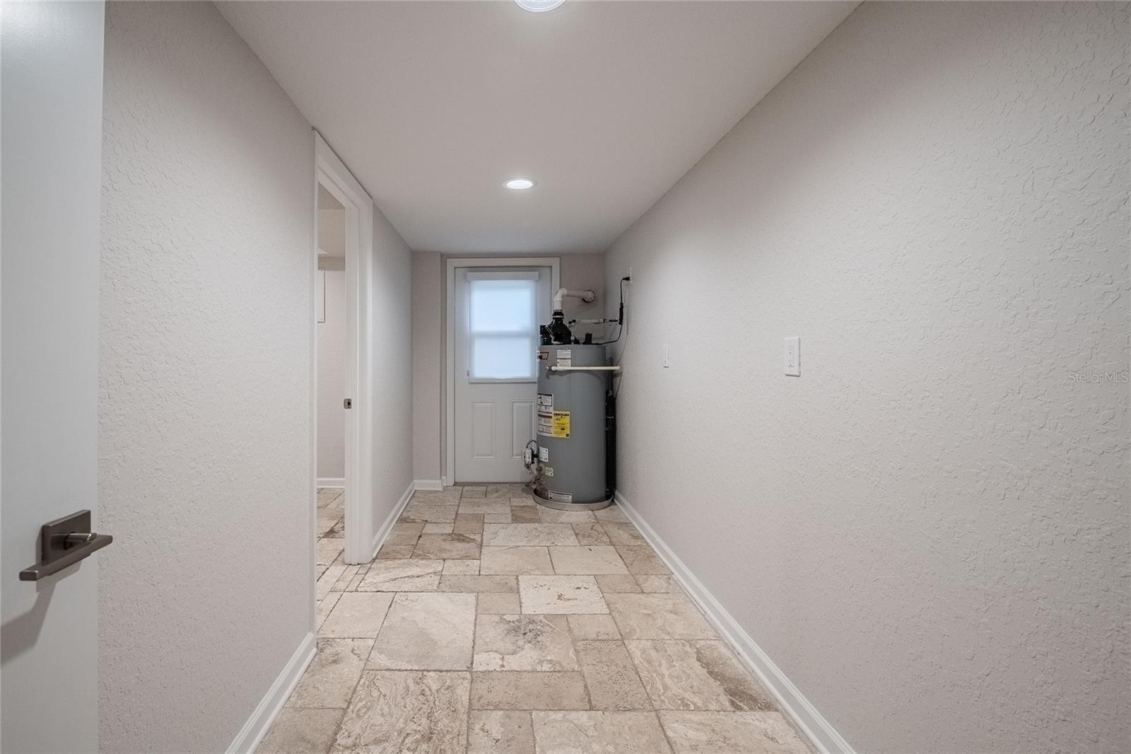 7 LAKE HOLLINGSWORTH DR, LAKELAND, FL, 33803