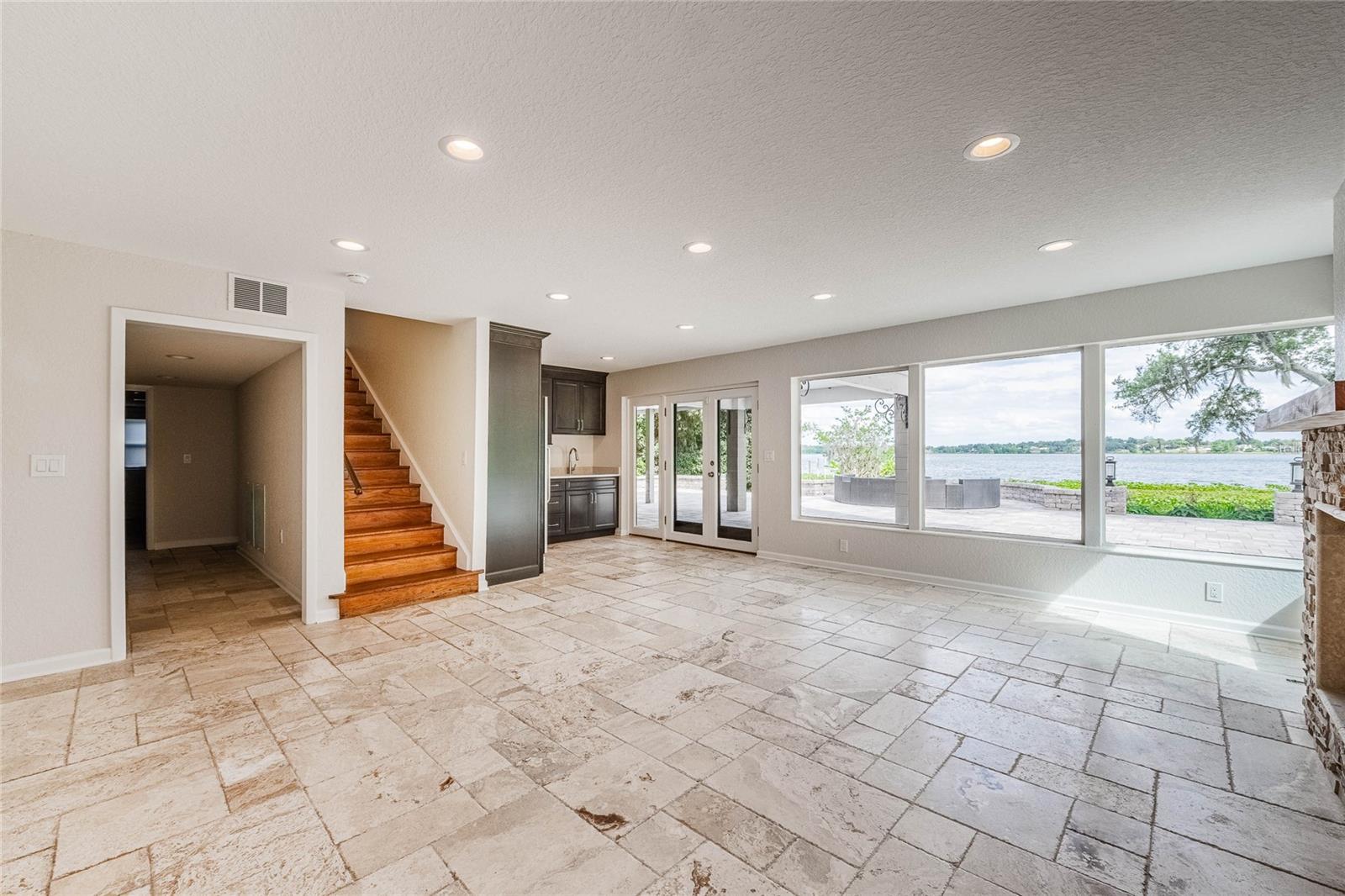 7 LAKE HOLLINGSWORTH DR, LAKELAND, FL, 33803