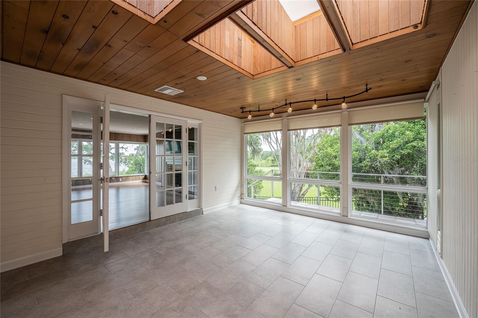 7 LAKE HOLLINGSWORTH DR, LAKELAND, FL, 33803