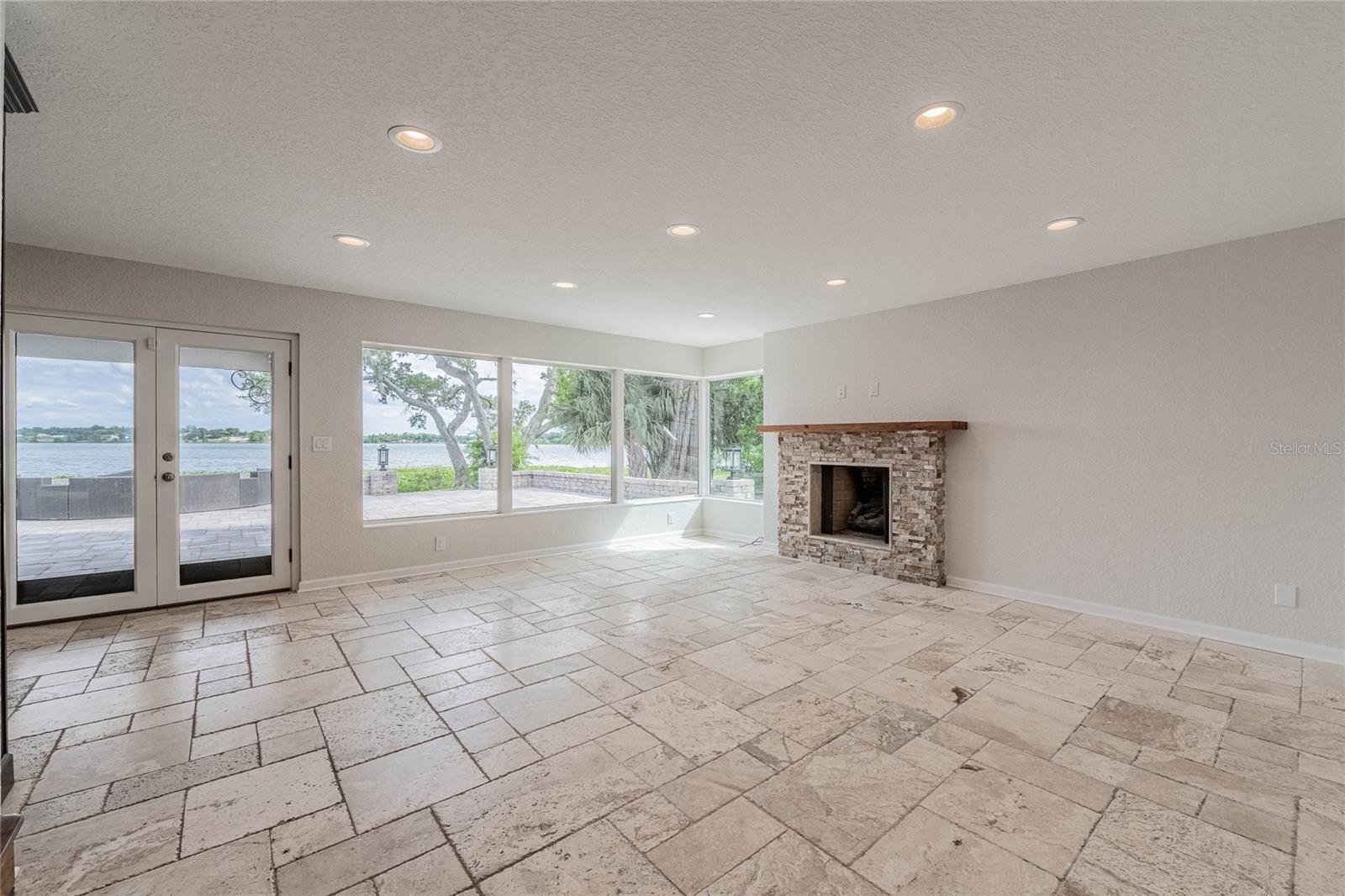 7 LAKE HOLLINGSWORTH DR, LAKELAND, FL, 33803