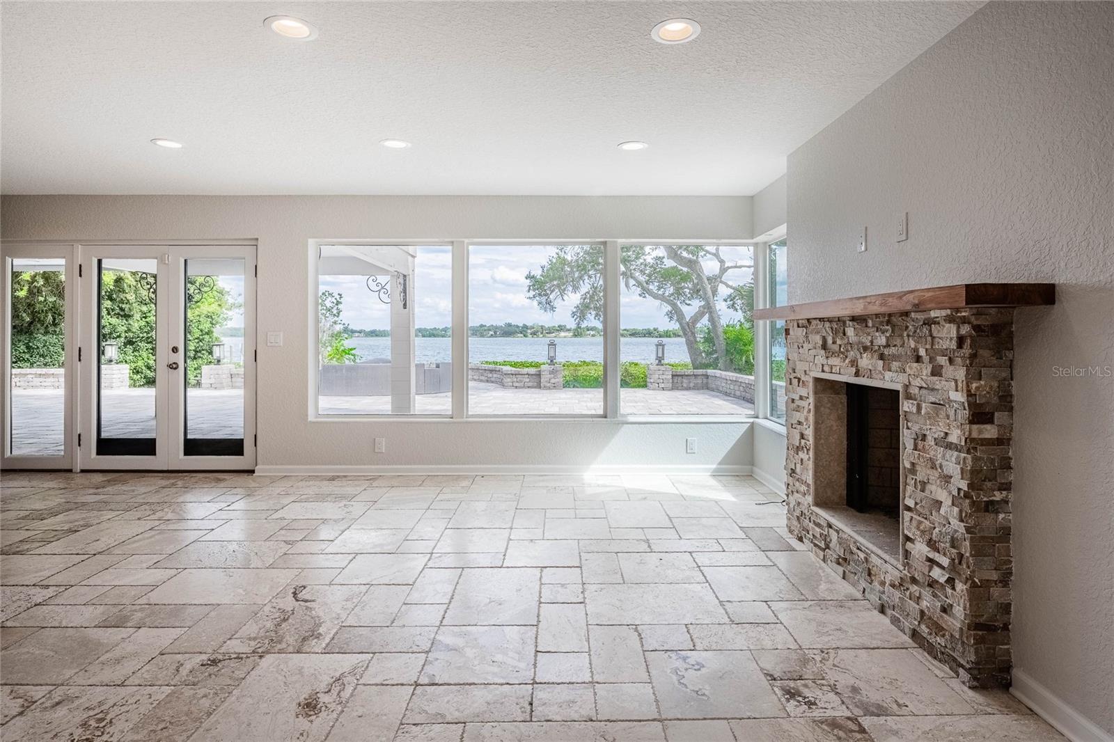 7 LAKE HOLLINGSWORTH DR, LAKELAND, FL, 33803