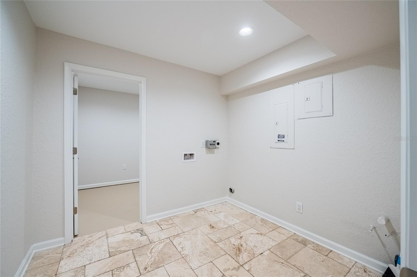 7 LAKE HOLLINGSWORTH DR, LAKELAND, FL, 33803