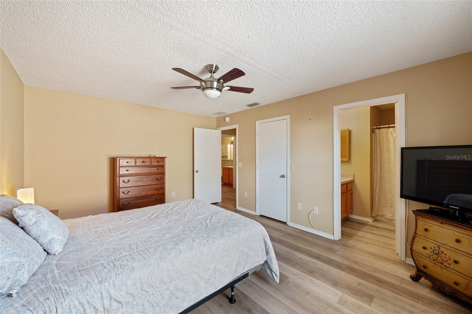 8221 SE 169TH PALOWNIA LOOP, THE VILLAGES, FL, 32162