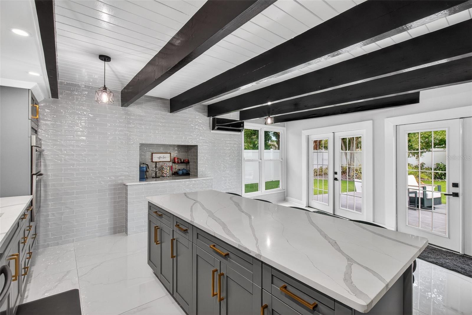 1714 INDIAN ROCKS RD, BELLEAIR, FL, 33756