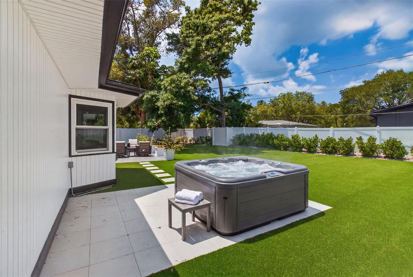 1714 INDIAN ROCKS RD, BELLEAIR, FL, 33756