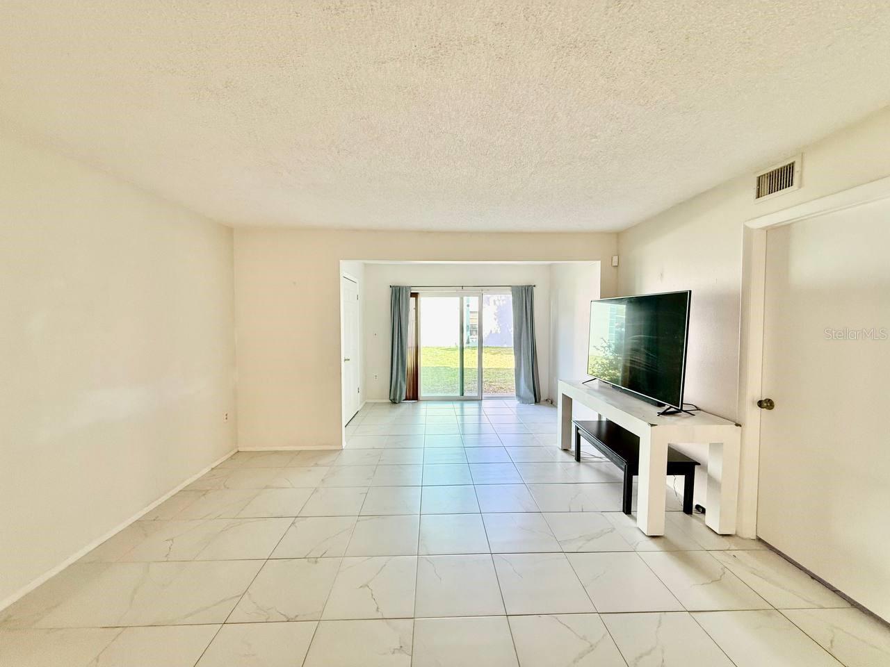 7560 92ND ST #102B, SEMINOLE, FL, 33777