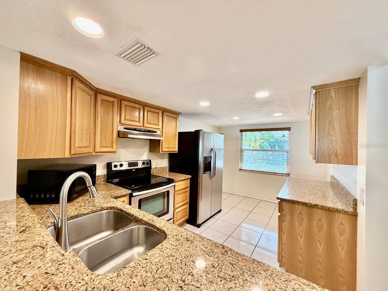 7560 92ND ST #102B, SEMINOLE, FL, 33777