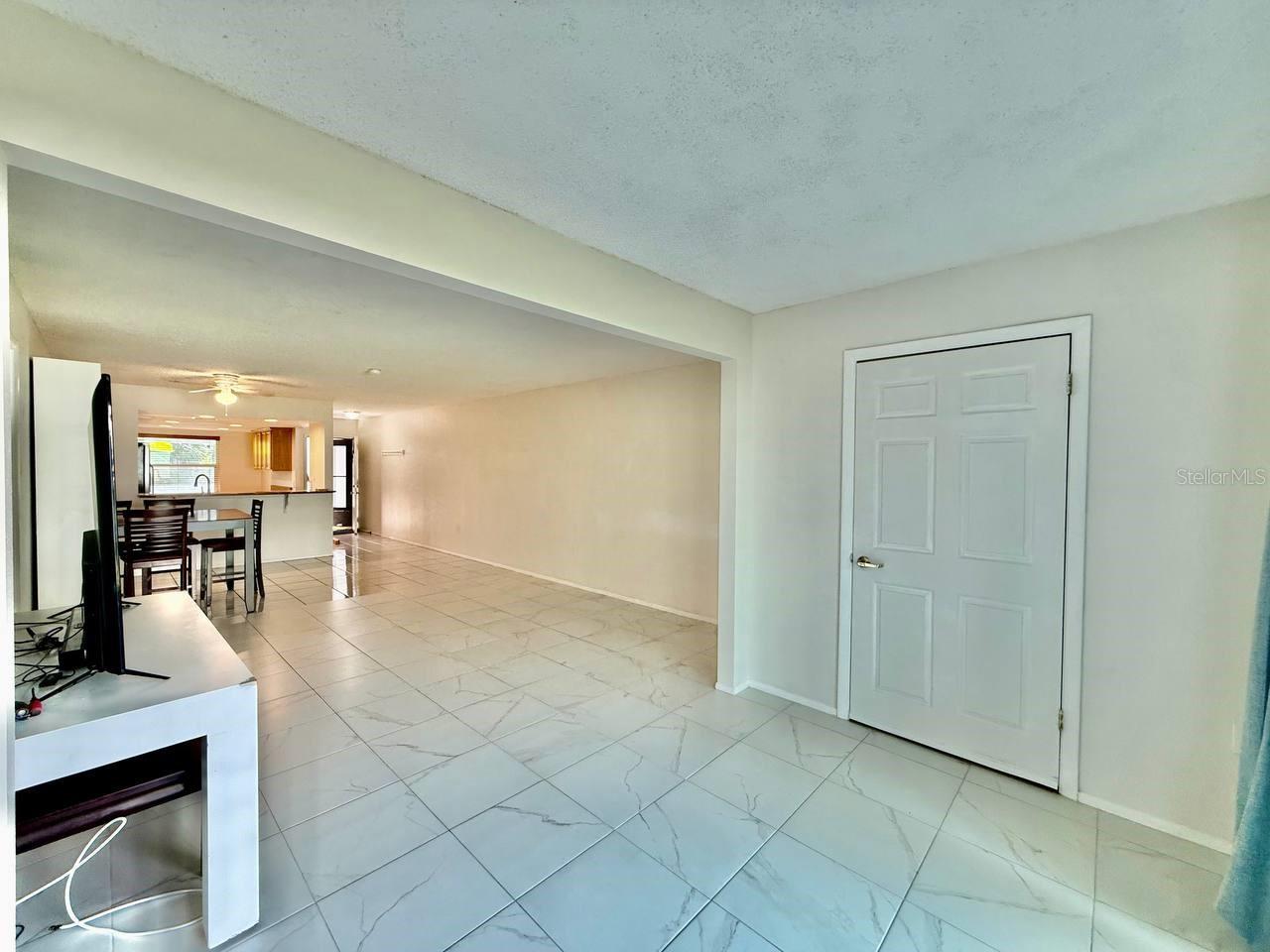 7560 92ND ST #102B, SEMINOLE, FL, 33777