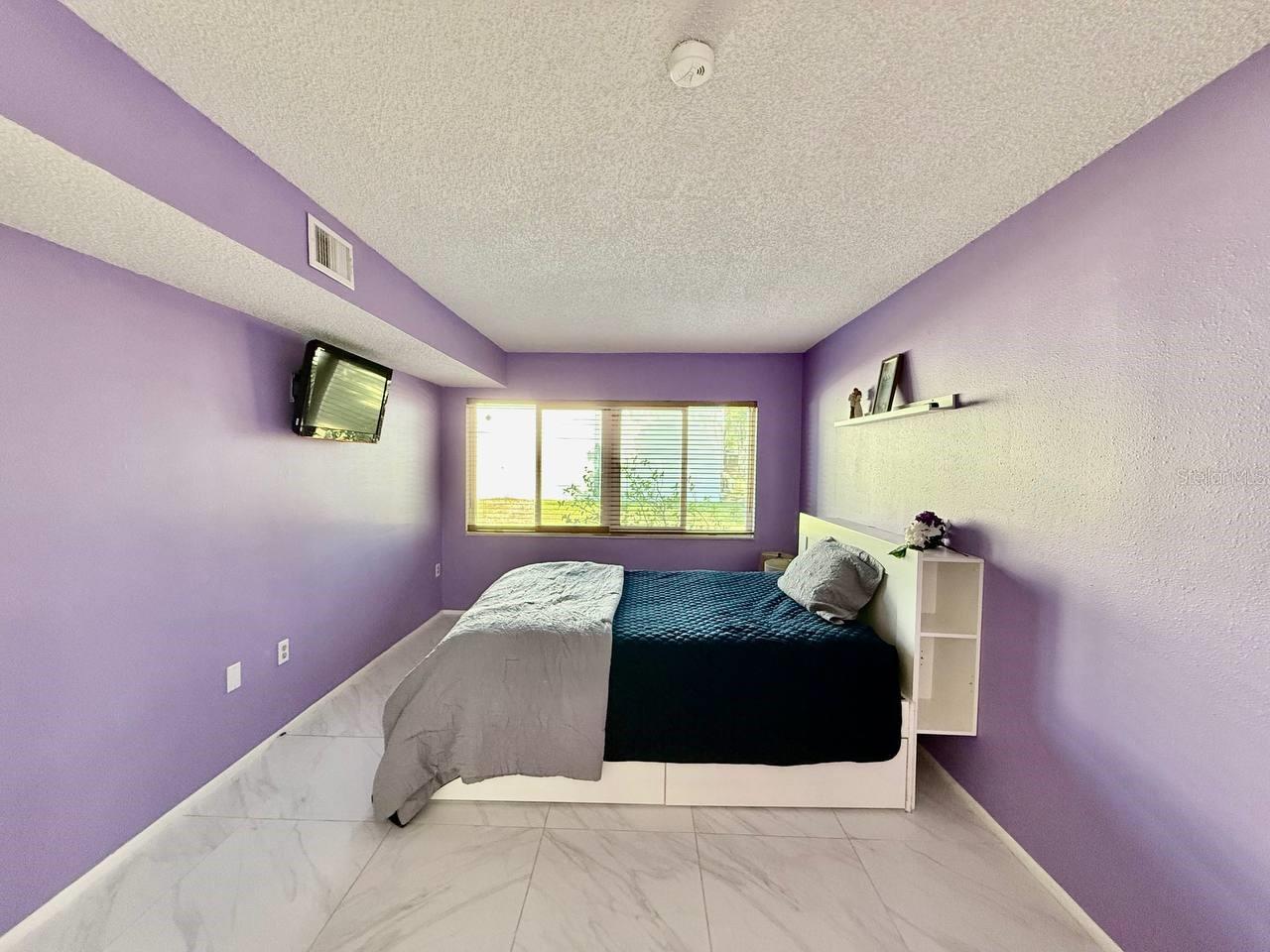7560 92ND ST #102B, SEMINOLE, FL, 33777