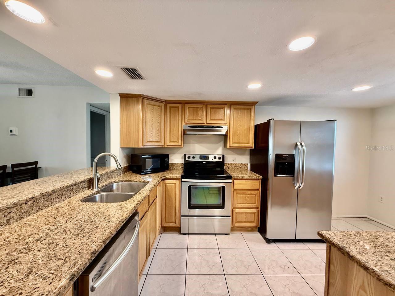 7560 92ND ST #102B, SEMINOLE, FL, 33777