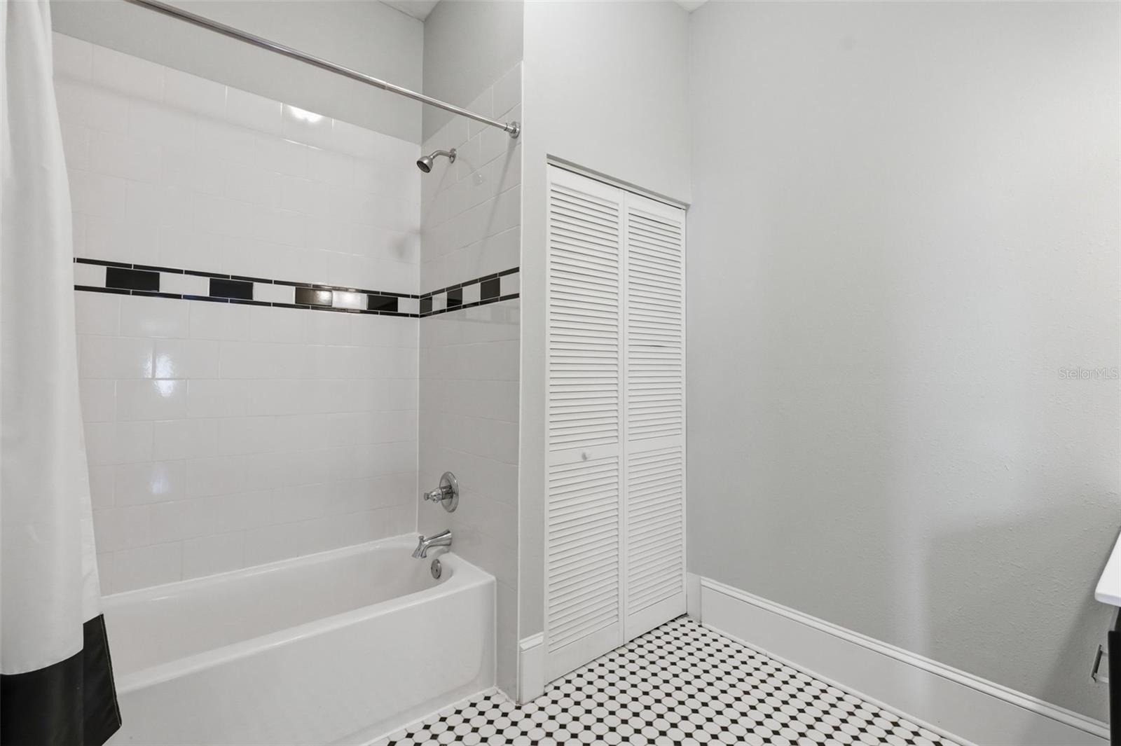 3907 N TAMPA ST, TAMPA, FL, 33603