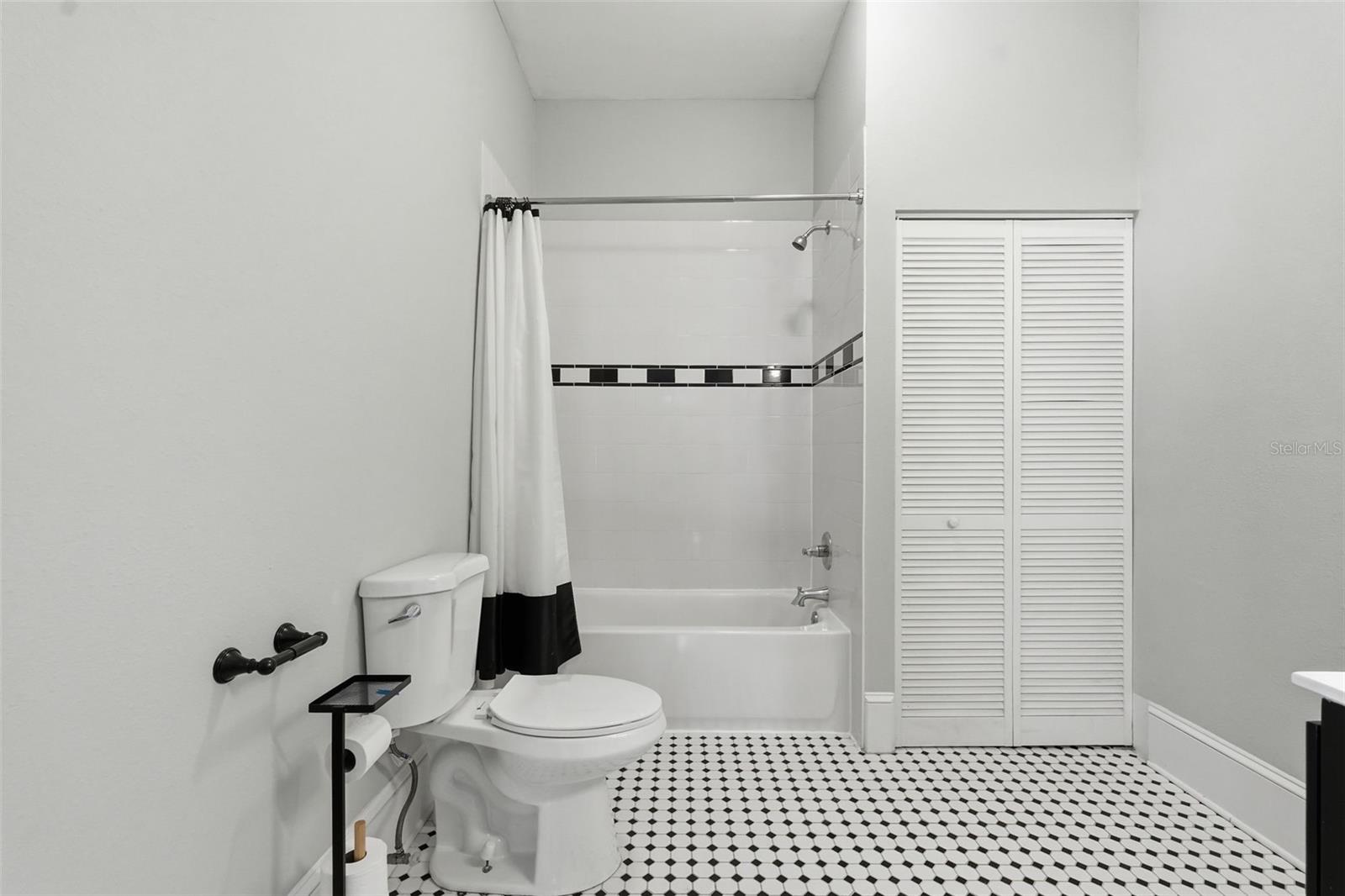 3907 N TAMPA ST, TAMPA, FL, 33603