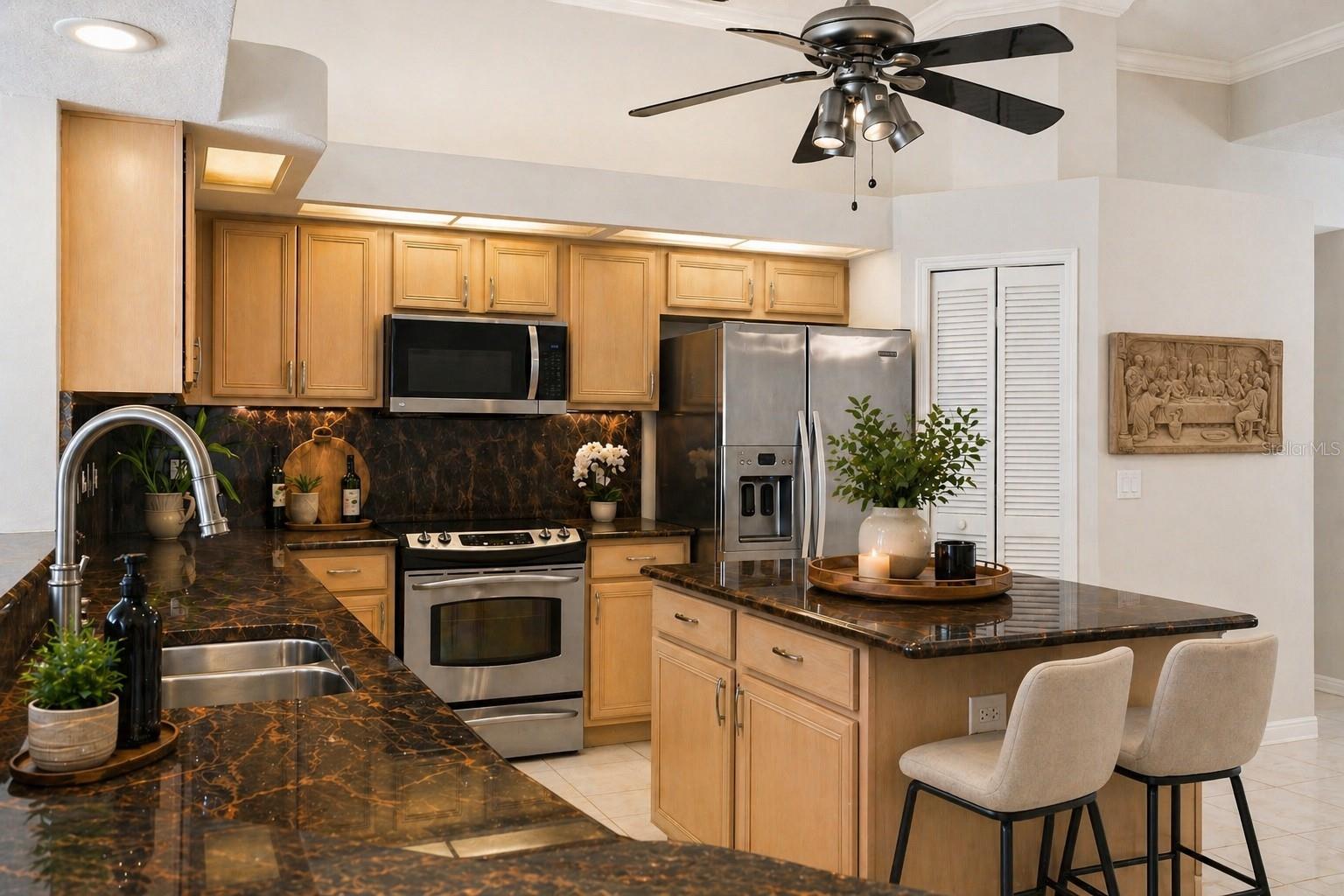 10020 CYPRESS SHADOW AVE, TAMPA, FL, 33647