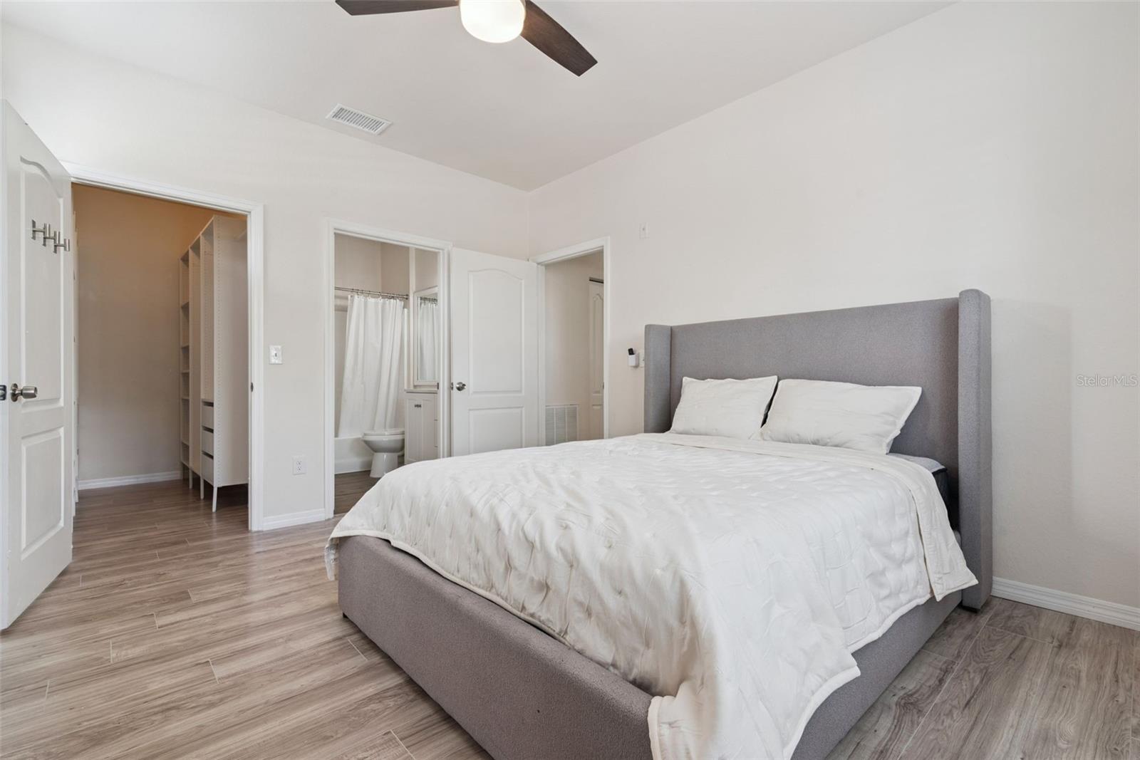 3307 S KIRKMAN RD #110, ORLANDO, FL, 32811