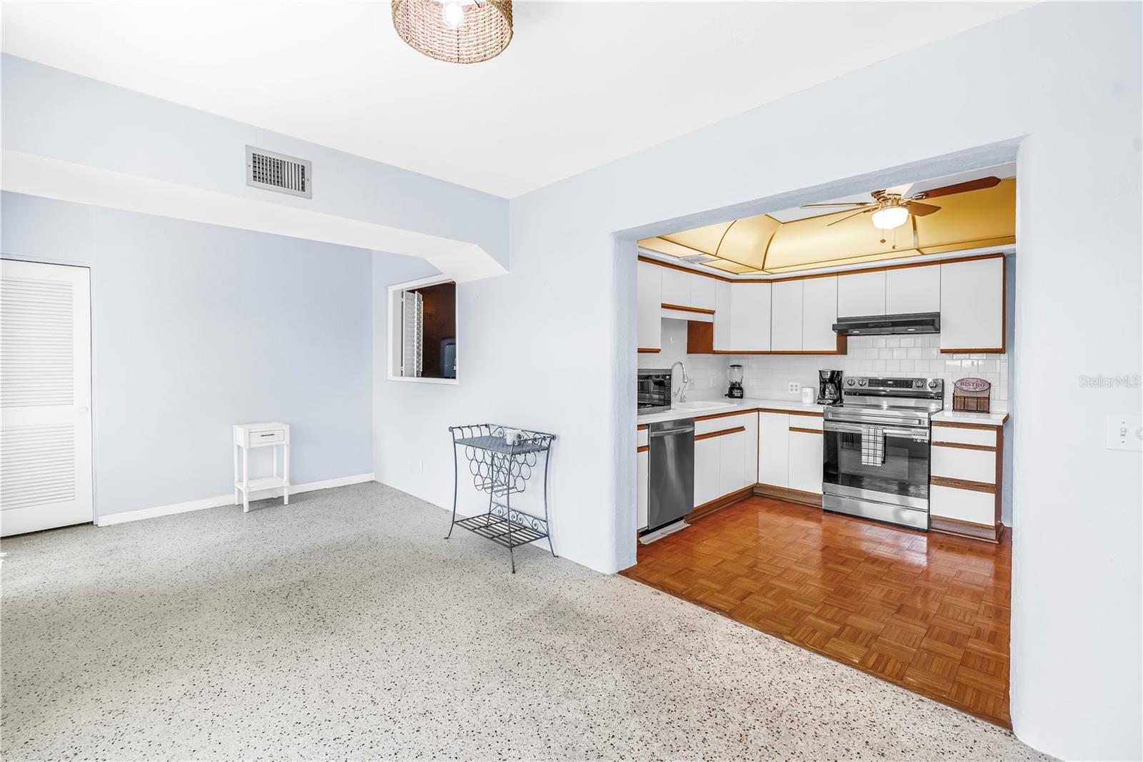 4143 56TH ST N #1006, KENNETH CITY, FL, 33709