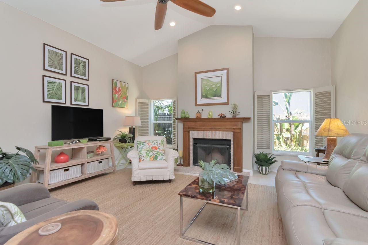 2763 BUCKHORN OAKS DR, VALRICO, FL, 33594