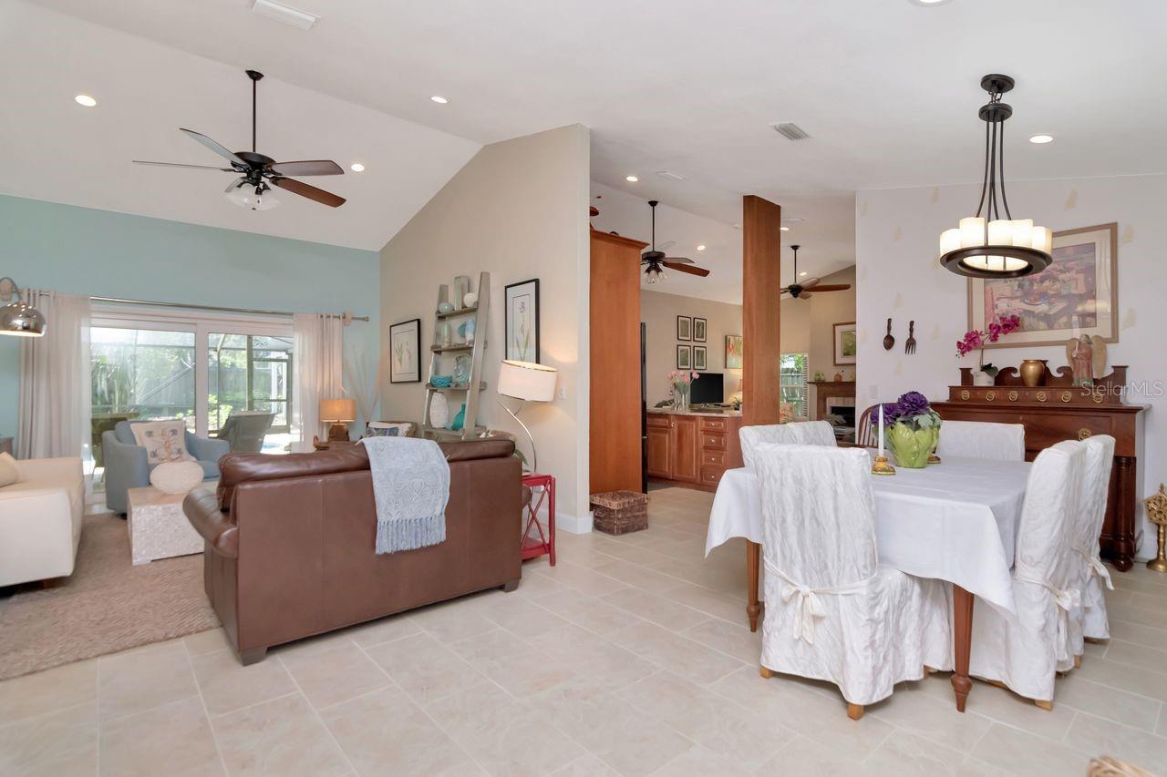 2763 BUCKHORN OAKS DR, VALRICO, FL, 33594
