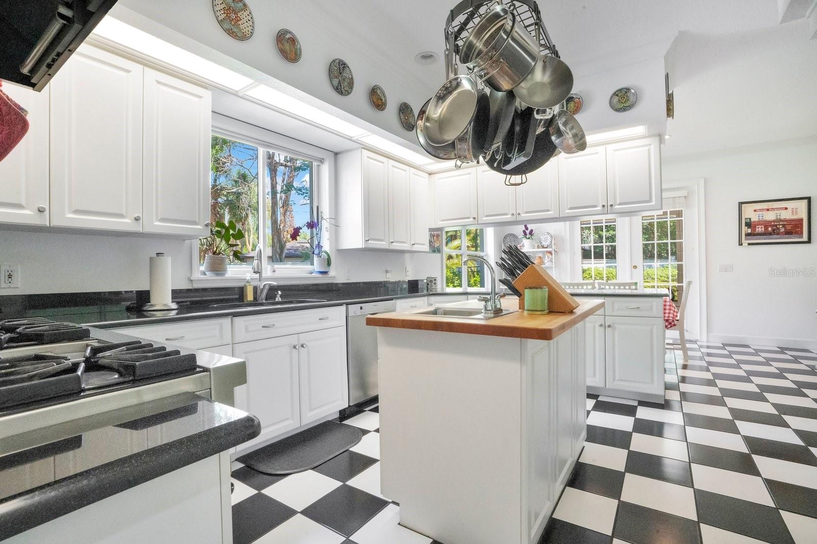 1451 HOLLINGSWORTH OAKS DR, LAKELAND, FL, 33803