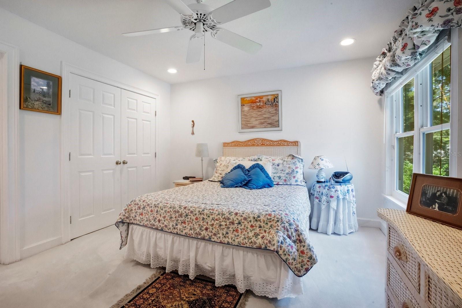 1451 HOLLINGSWORTH OAKS DR, LAKELAND, FL, 33803