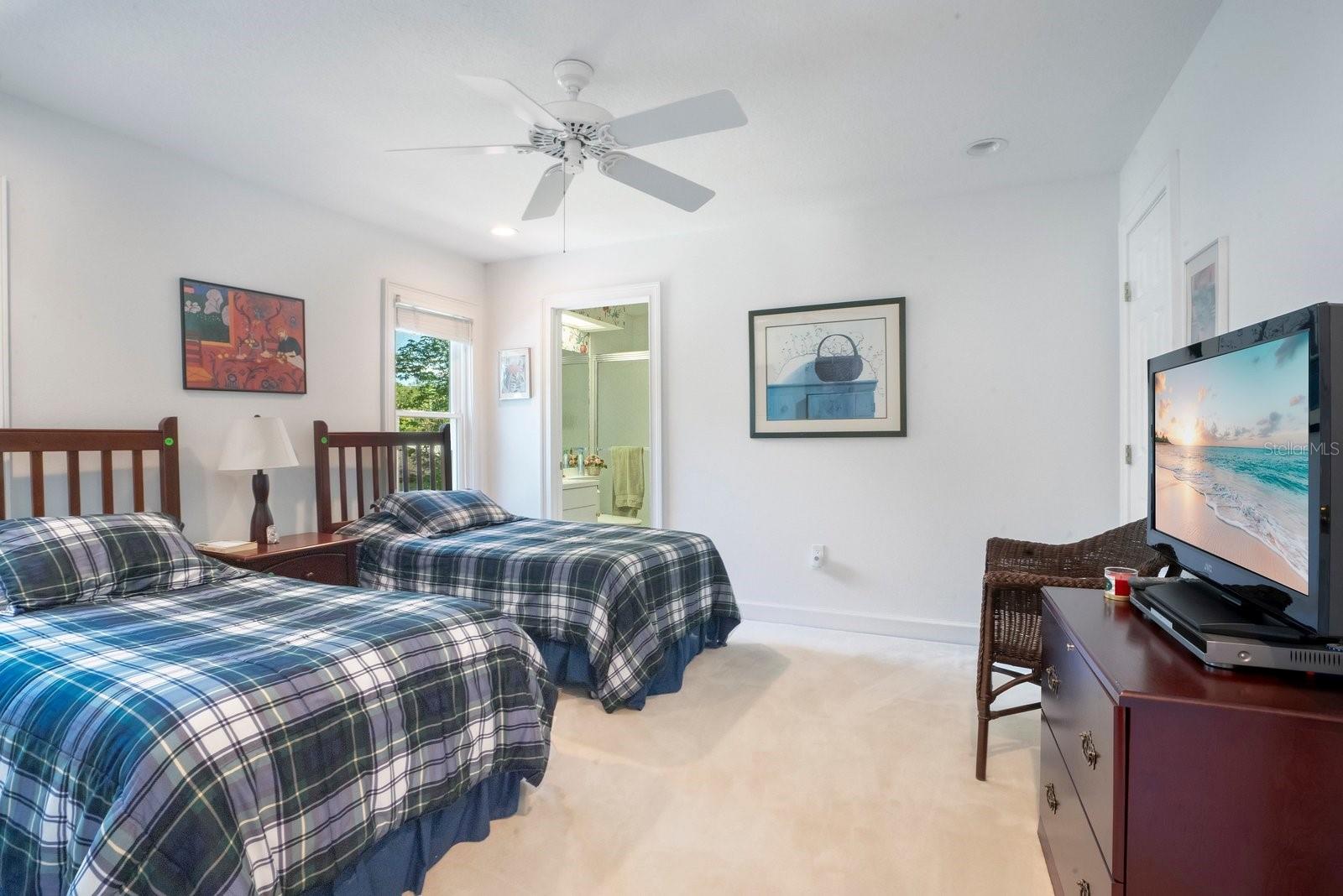 1451 HOLLINGSWORTH OAKS DR, LAKELAND, FL, 33803