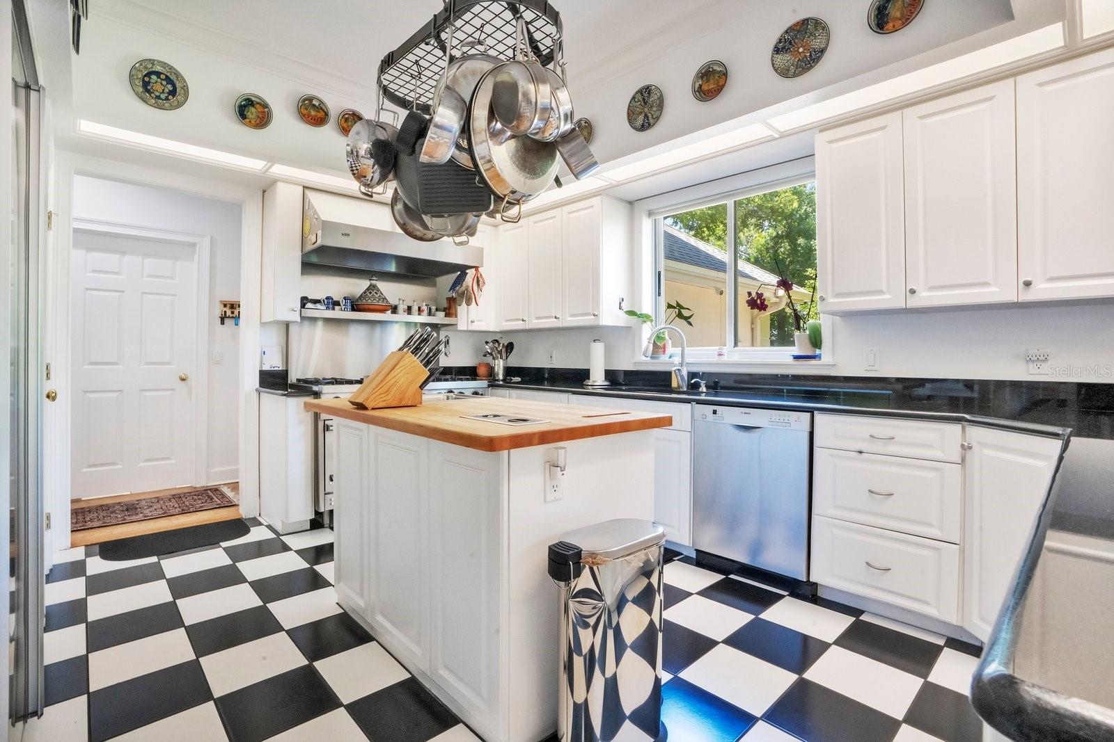 1451 HOLLINGSWORTH OAKS DR, LAKELAND, FL, 33803