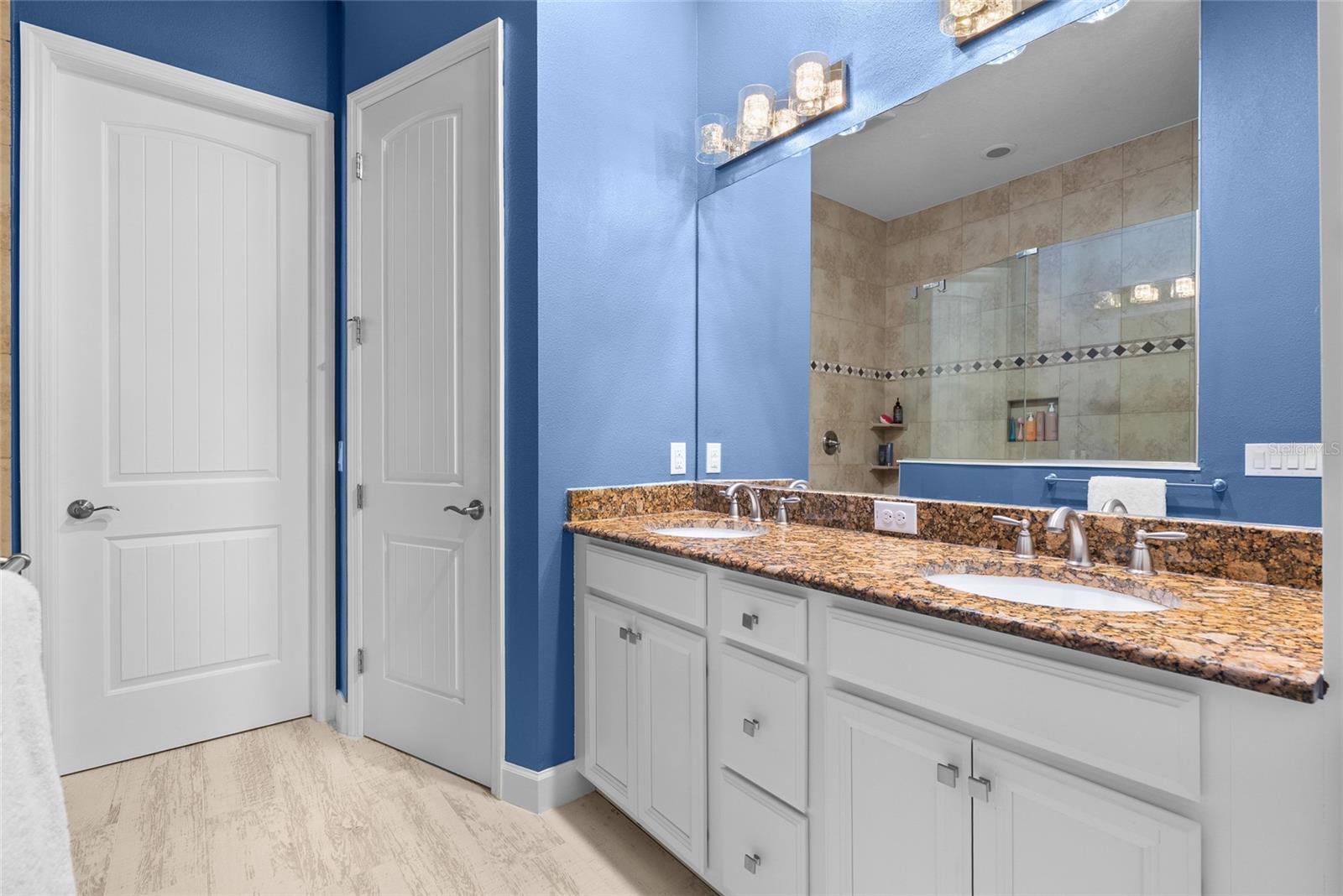 319 COMPASS POINT DR #201, BRADENTON, FL, 34209