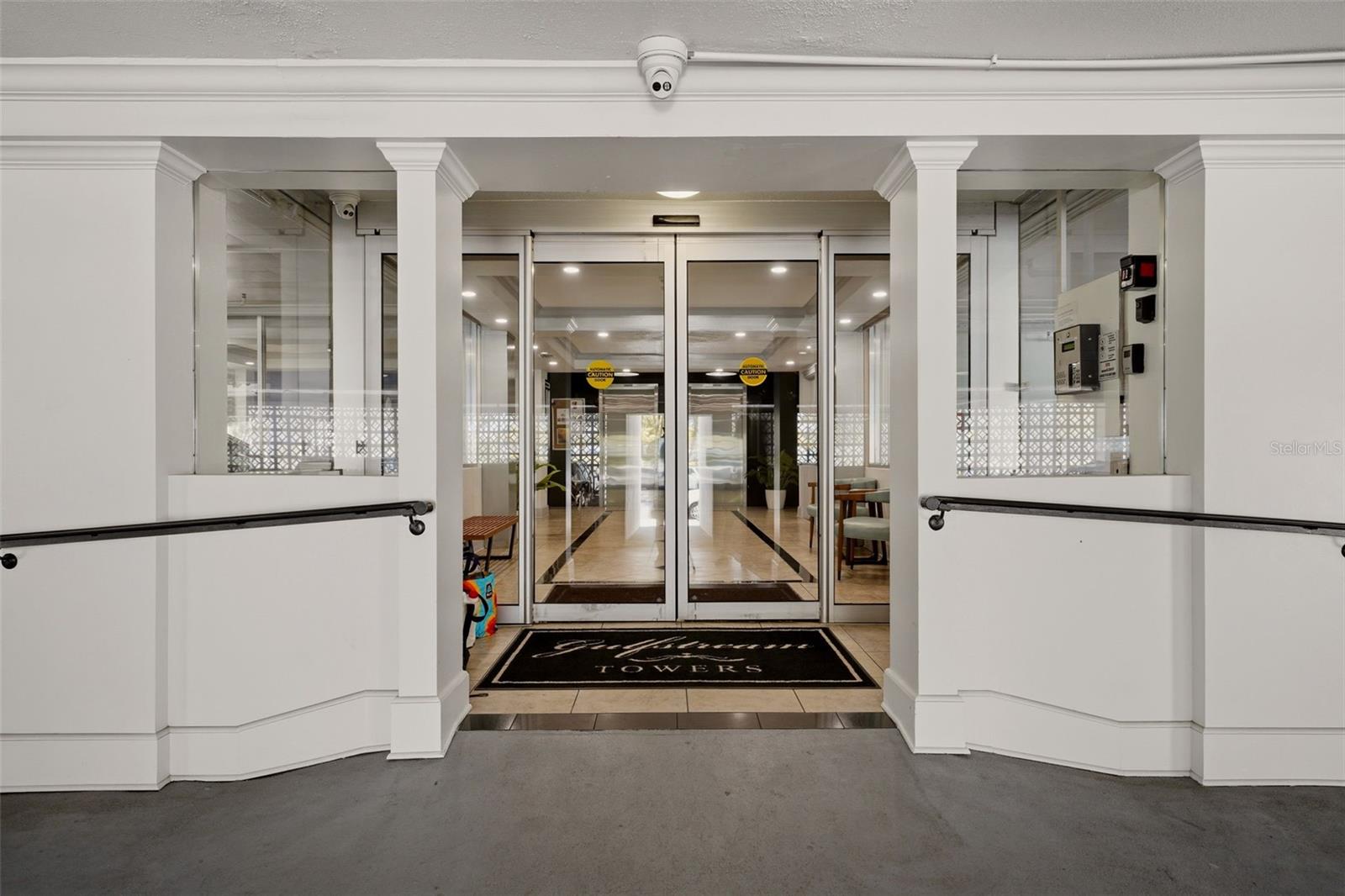 33 S GULFSTREAM AVE #704, SARASOTA, FL, 34236