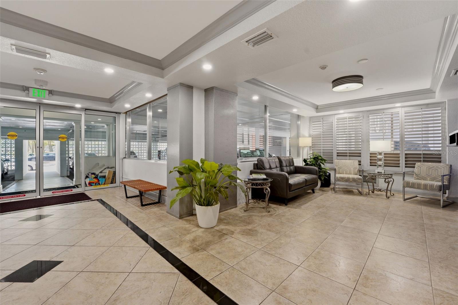 33 S GULFSTREAM AVE #704, SARASOTA, FL, 34236