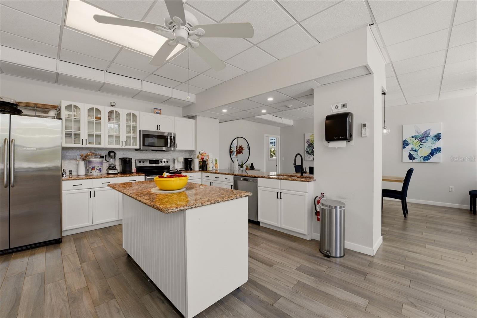33 S GULFSTREAM AVE #704, SARASOTA, FL, 34236