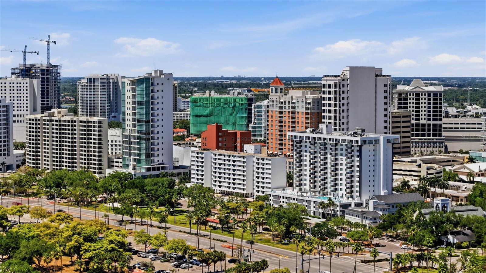 33 S GULFSTREAM AVE #704, SARASOTA, FL, 34236