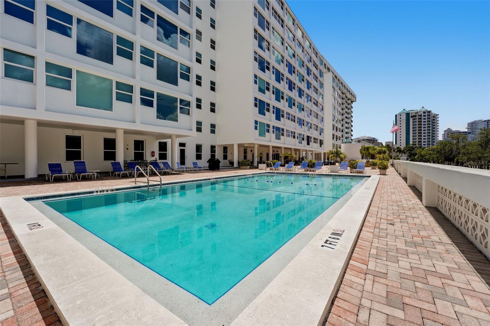 33 S GULFSTREAM AVE #704, SARASOTA, FL, 34236