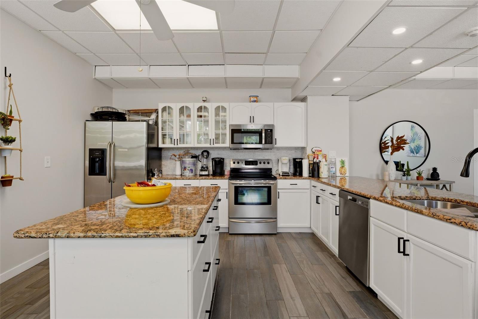 33 S GULFSTREAM AVE #704, SARASOTA, FL, 34236