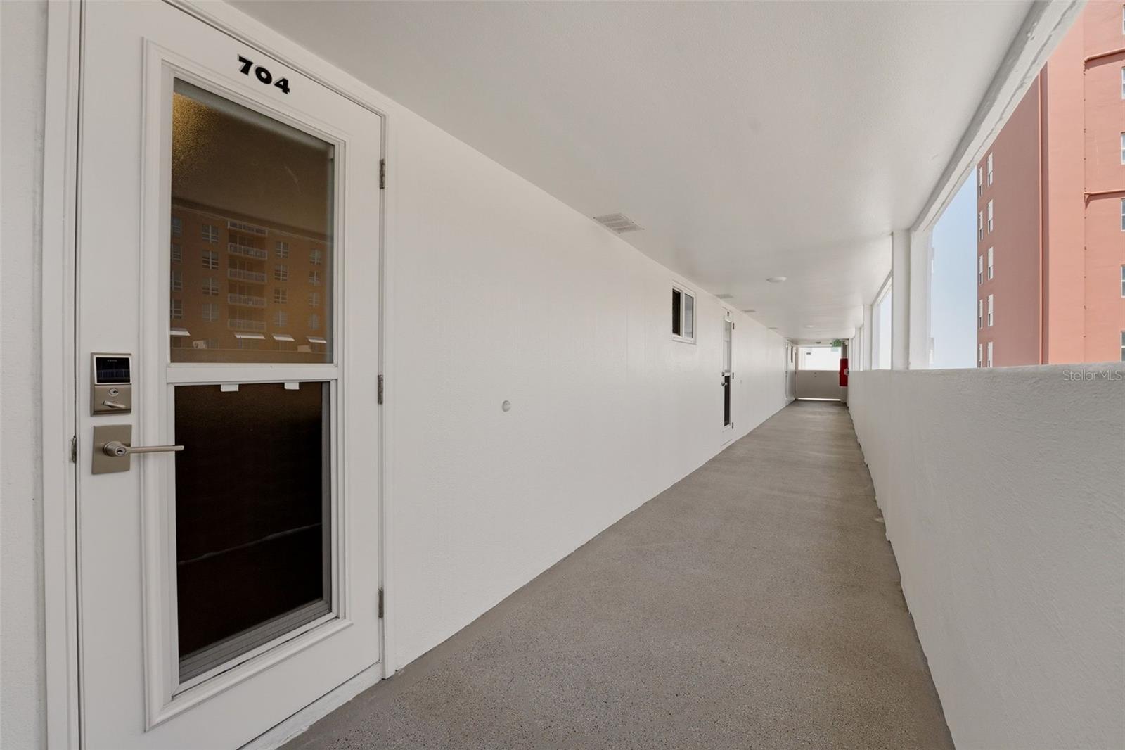33 S GULFSTREAM AVE #704, SARASOTA, FL, 34236