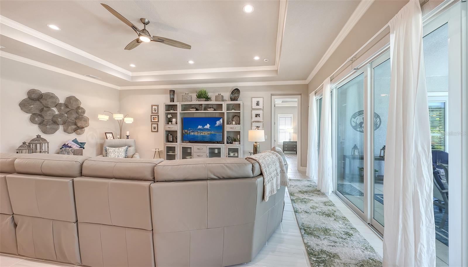 7724 SANDHILL LAKE DR, SARASOTA, FL, 34241