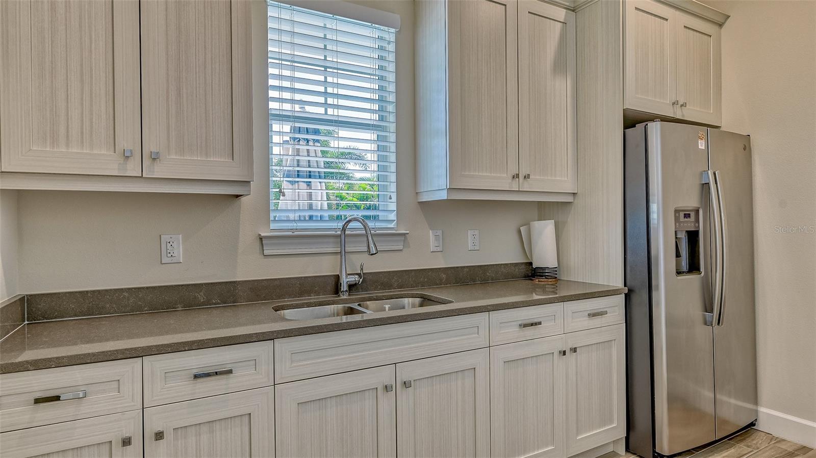 7724 SANDHILL LAKE DR, SARASOTA, FL, 34241