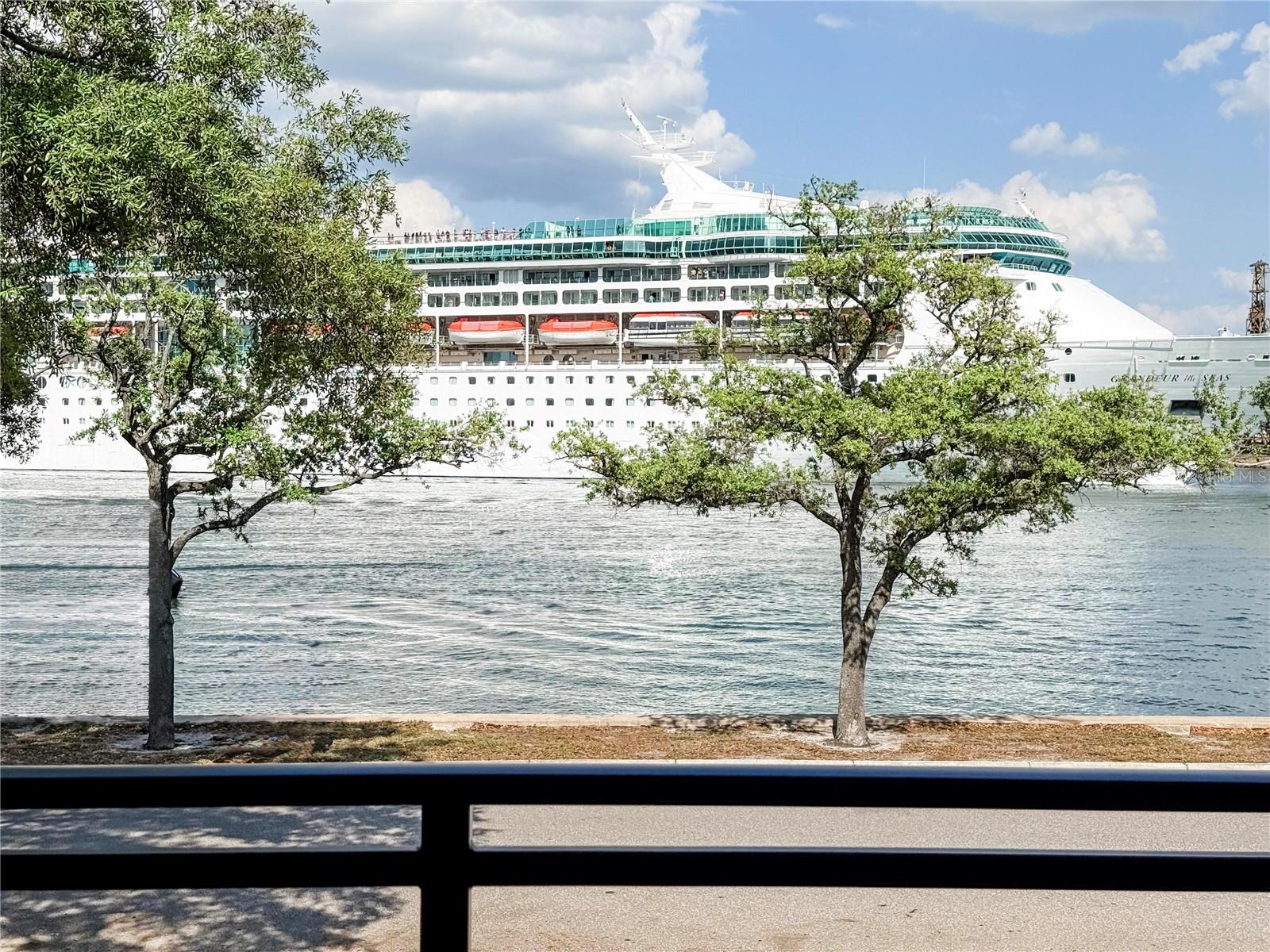 510 CHANNEL DR, TAMPA, FL, 33606