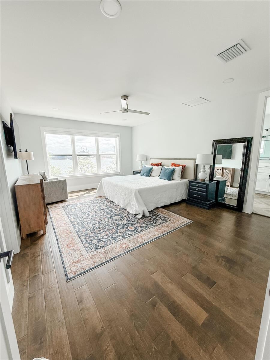 510 CHANNEL DR, TAMPA, FL, 33606