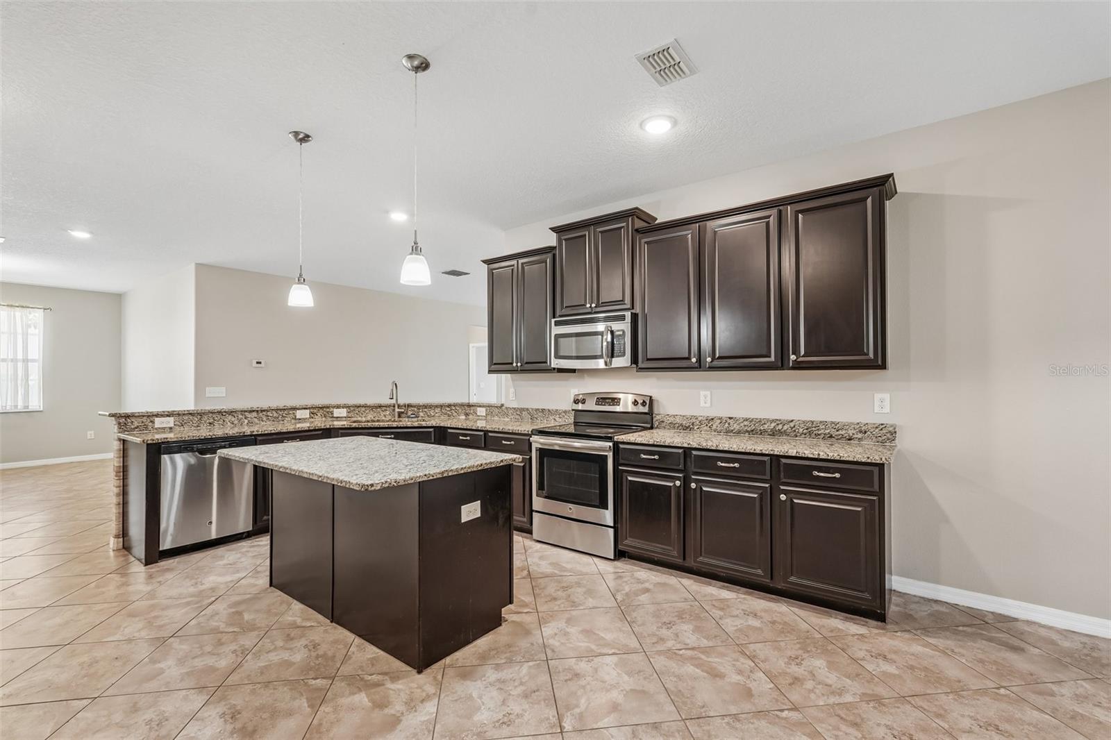 2426 CUMBERLAND CLIFF DR, RUSKIN, FL, 33570
