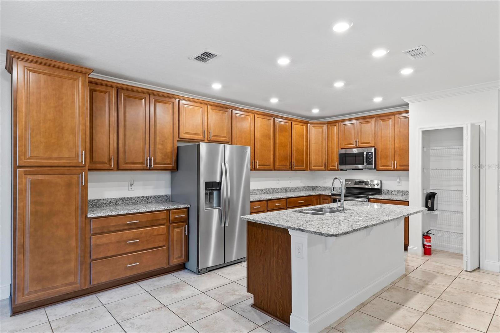 73 FAIRBANK LN, PALM COAST, FL, 32137